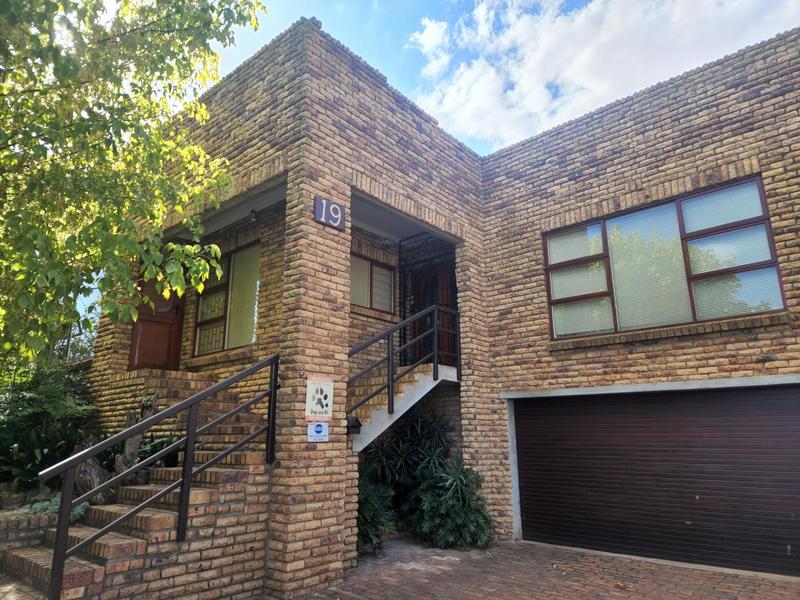 4 Bedroom Property for Sale in Panorama Western Cape